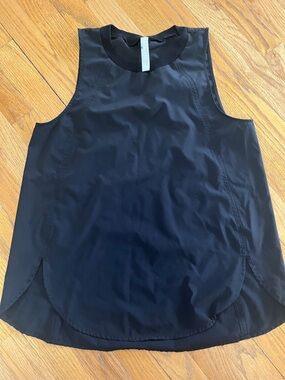 Athleta black zephyr top small